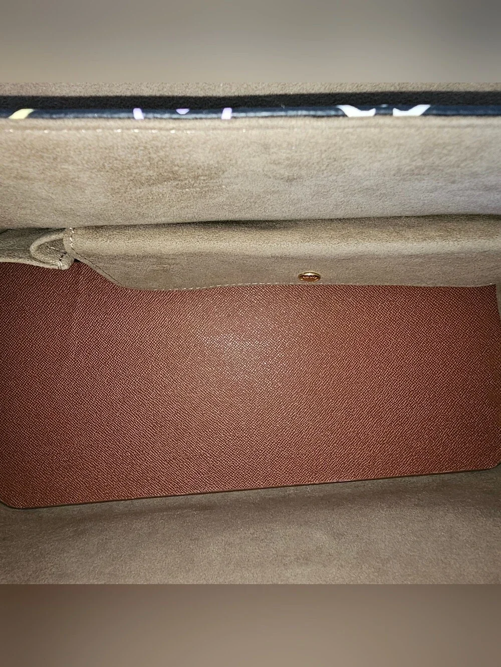 π LV Beverly GM π - Picture 10 of 12